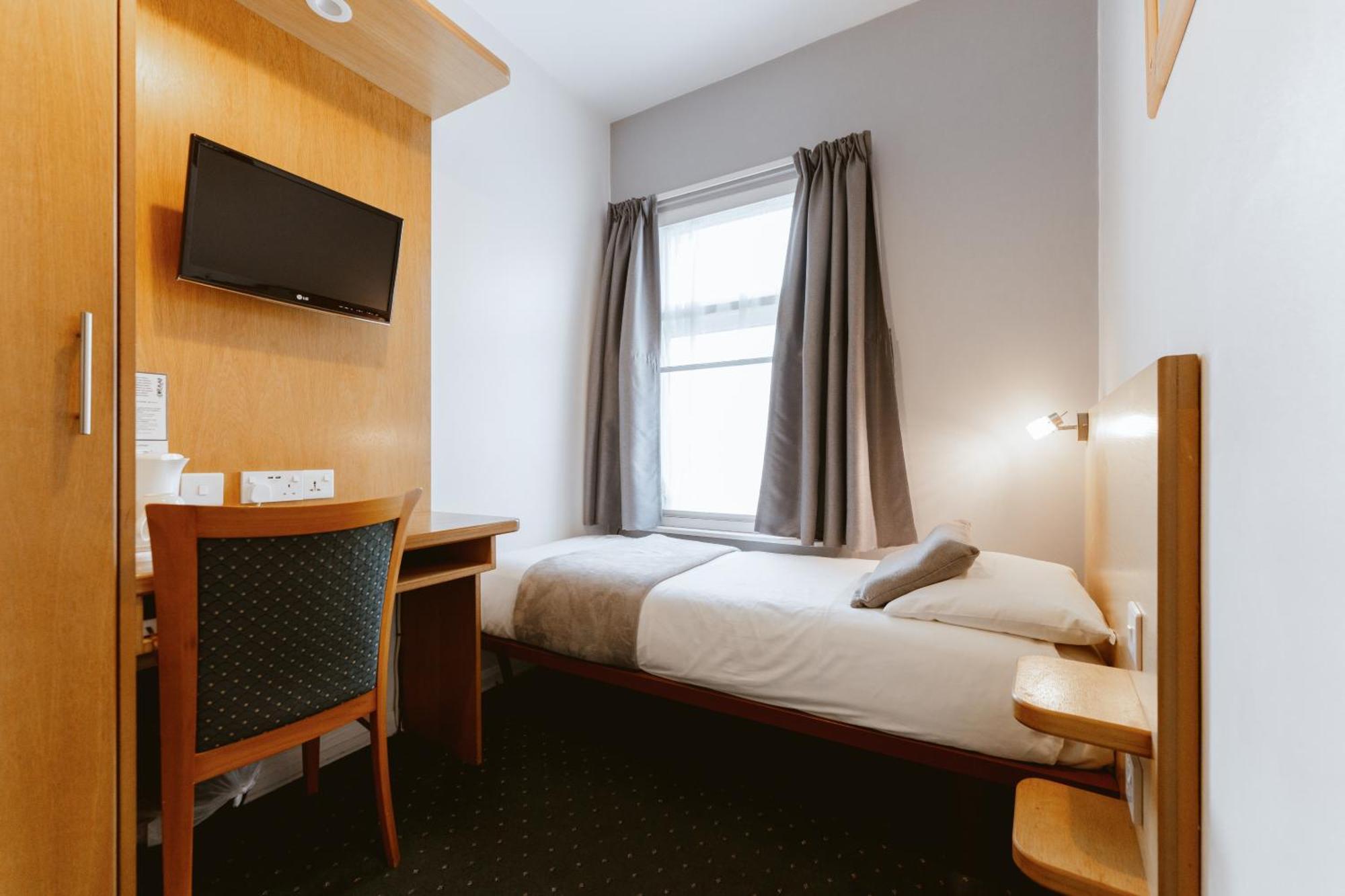 Star Hotel Лондон Экстерьер фото