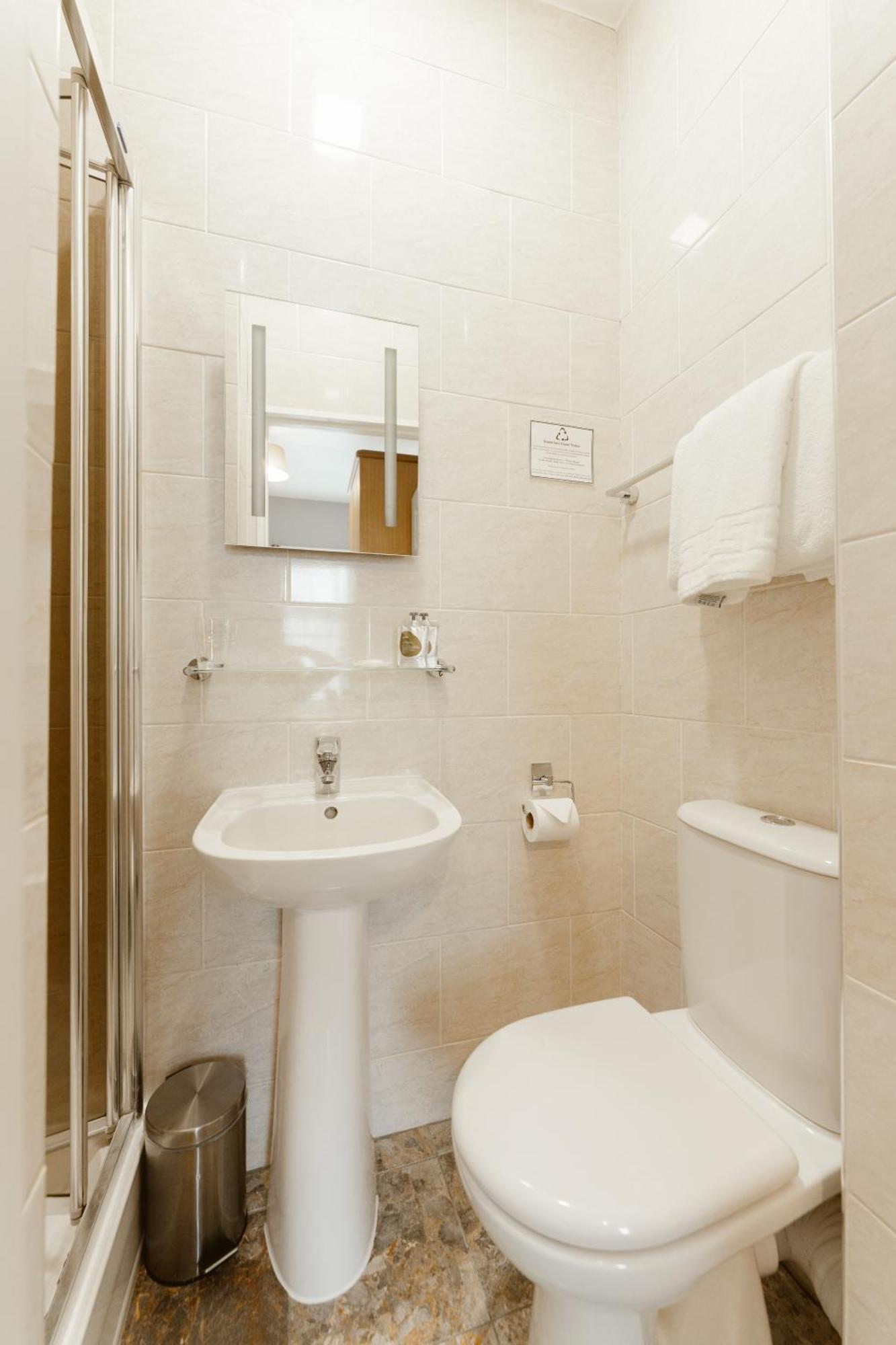 Star Hotel Лондон Экстерьер фото