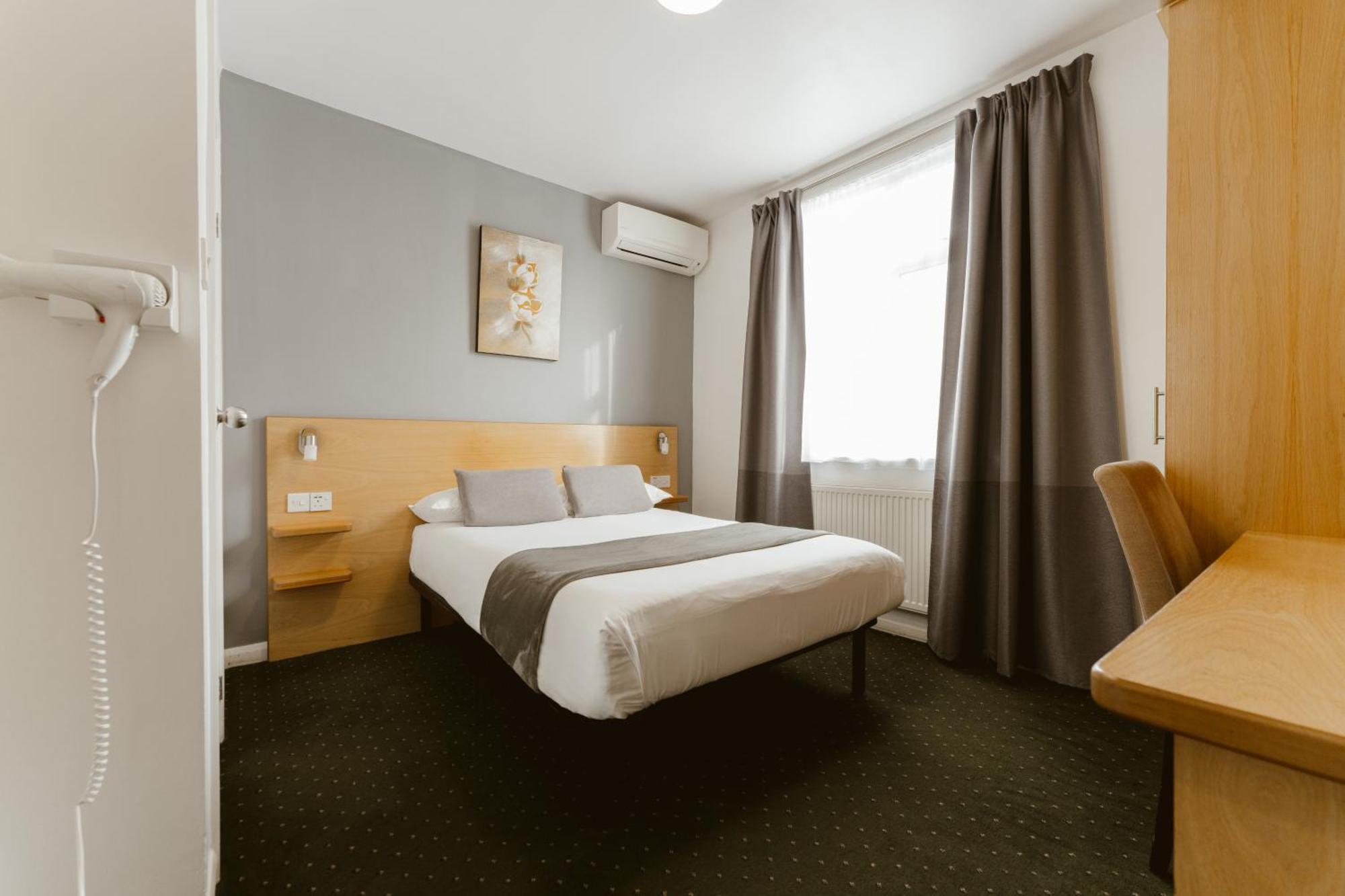 Star Hotel Лондон Экстерьер фото