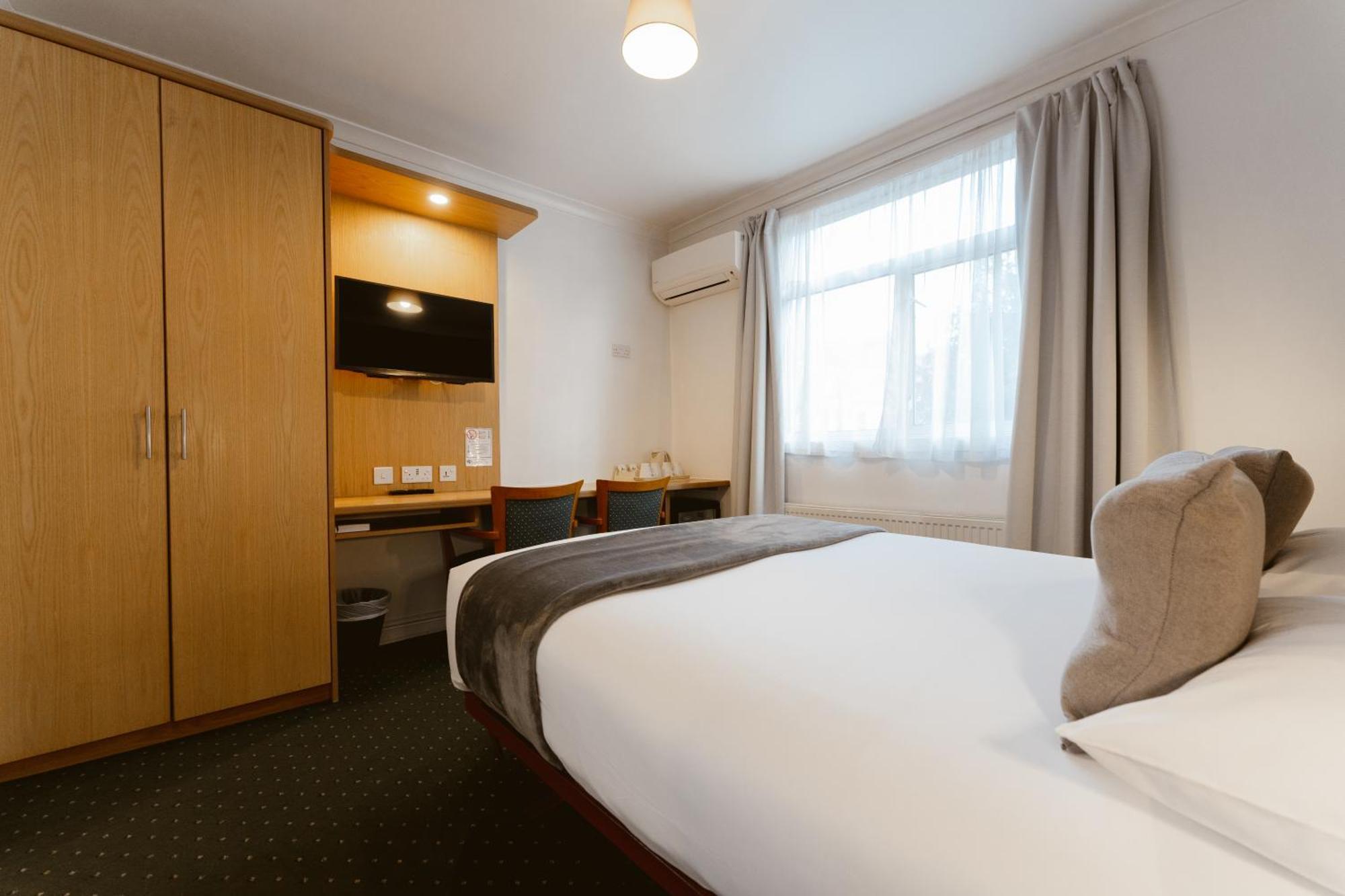 Star Hotel Лондон Экстерьер фото