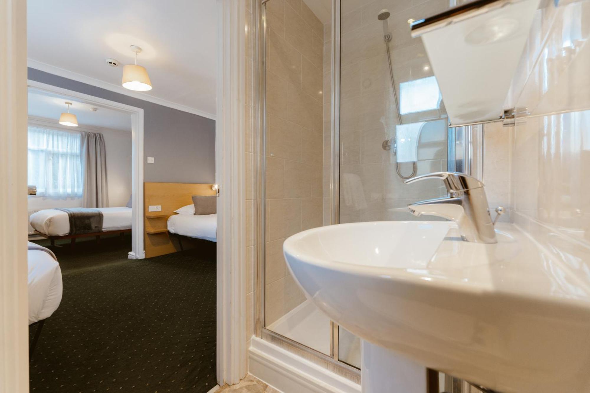 Star Hotel Лондон Экстерьер фото