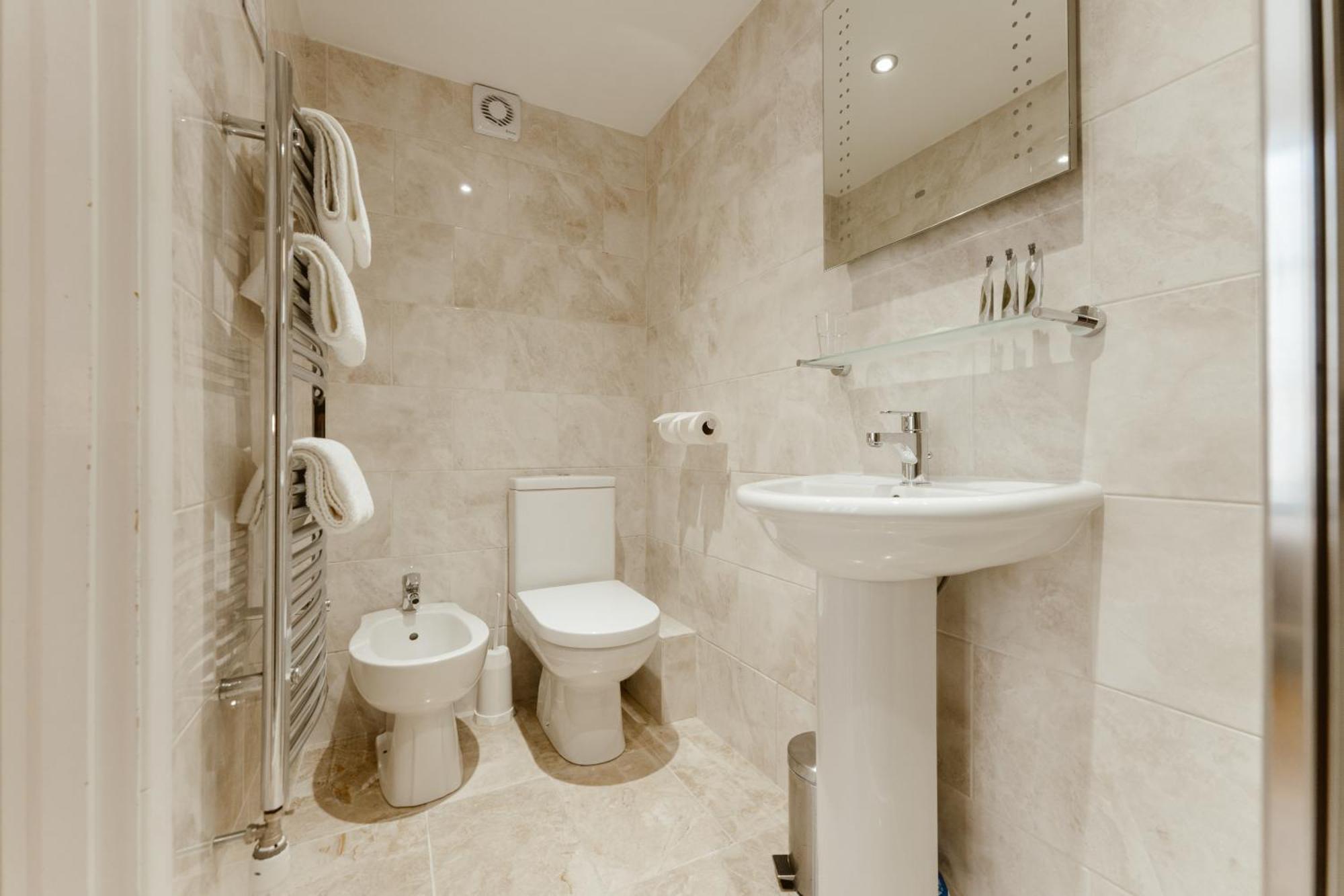 Star Hotel Лондон Экстерьер фото