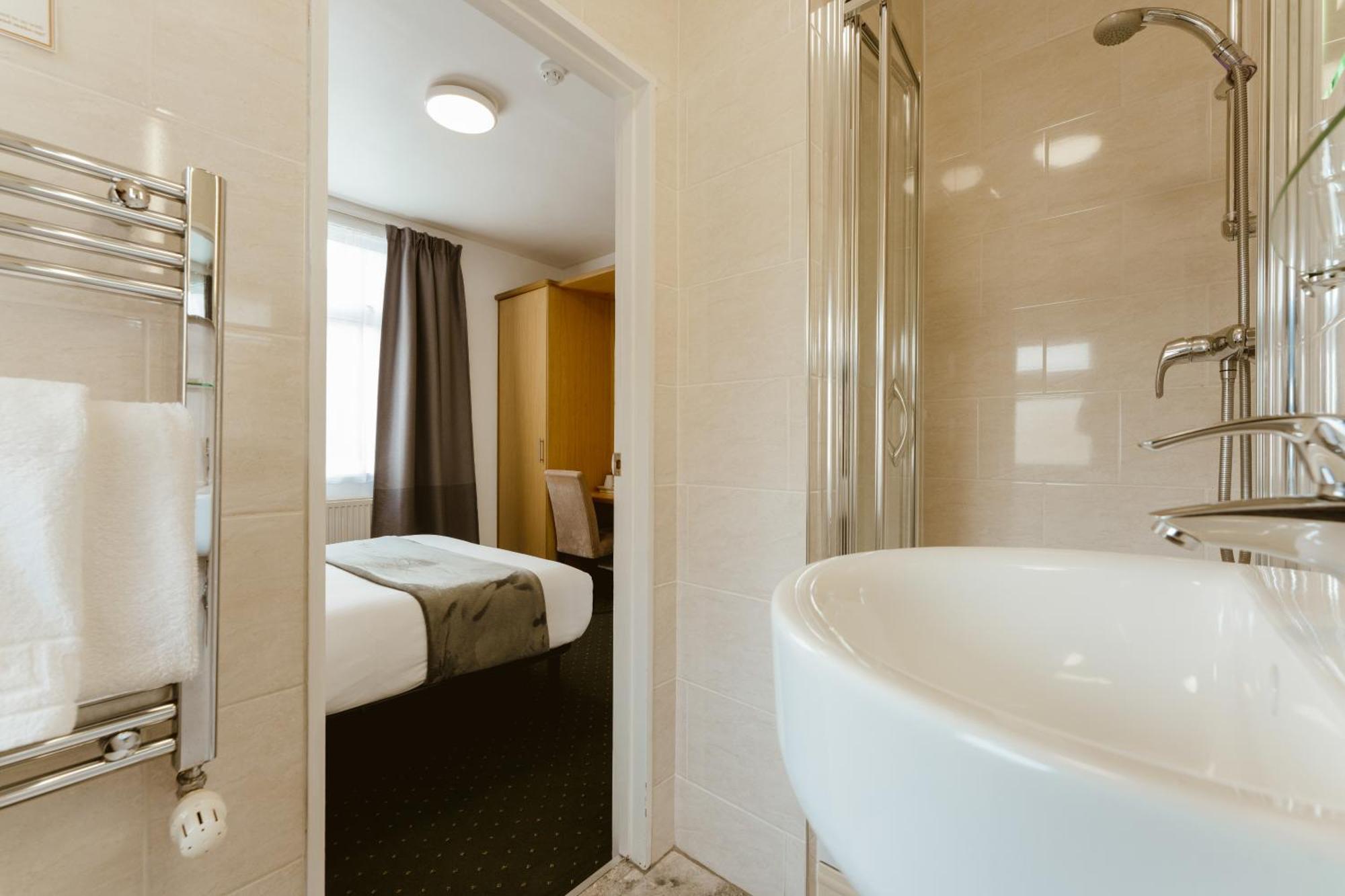 Star Hotel Лондон Экстерьер фото