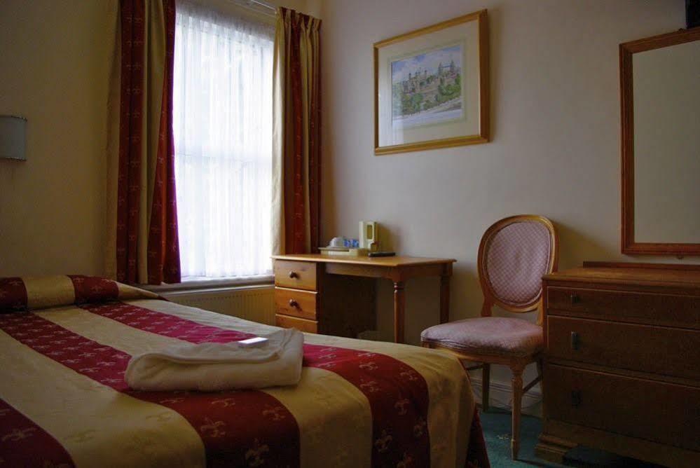 Star Hotel Лондон Экстерьер фото